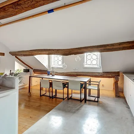 Pretty Parisian Penthouse Lejlighed *