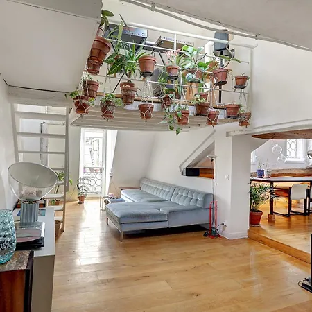 Pretty Parisian Penthouse *