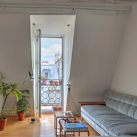Pretty Parisian Penthouse *